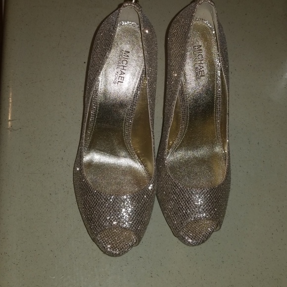 Michael Kors Shoes - Michael kors heels Erika platform pump